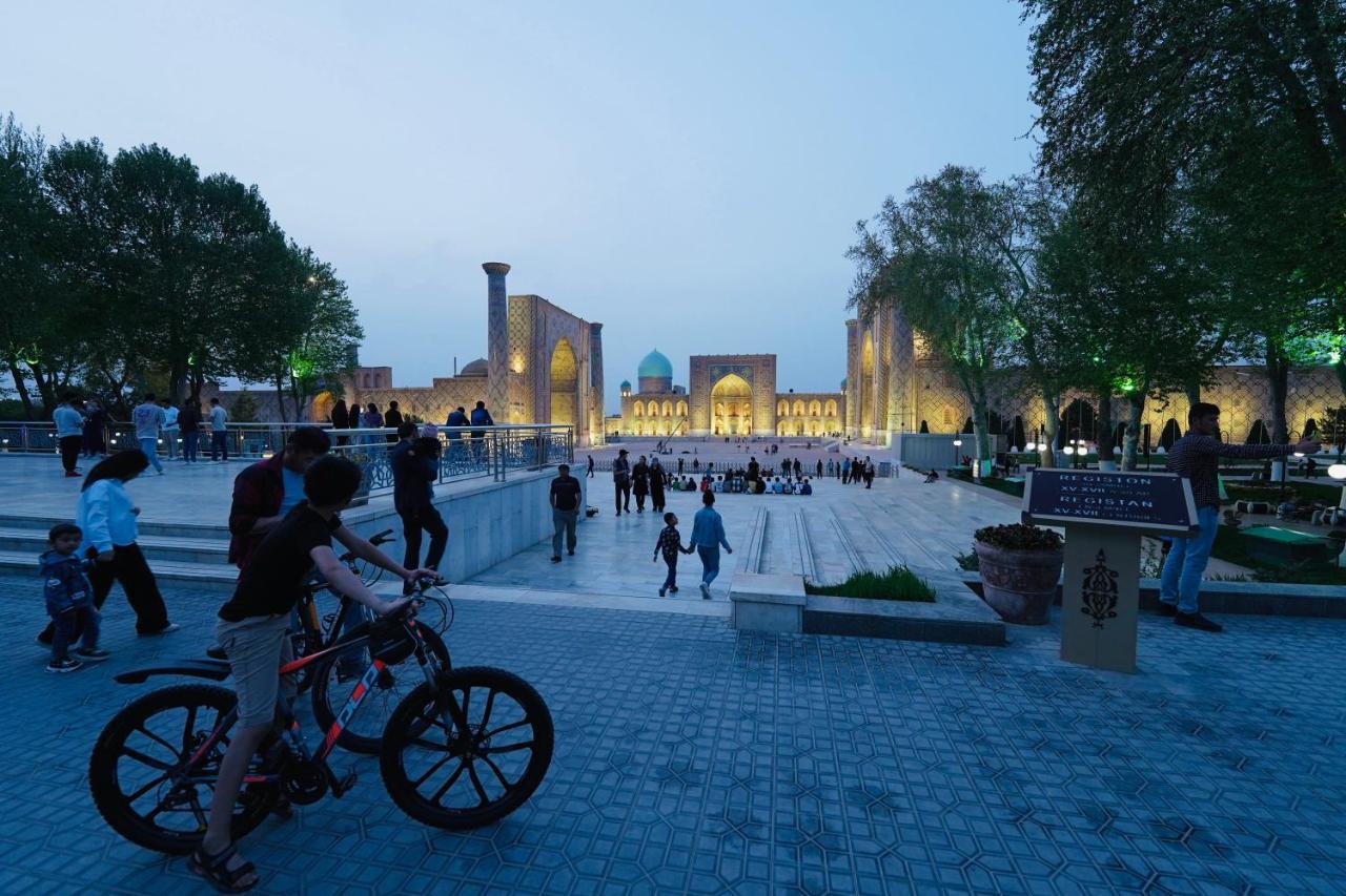 Samarkand Travel Hotel Екстериор снимка